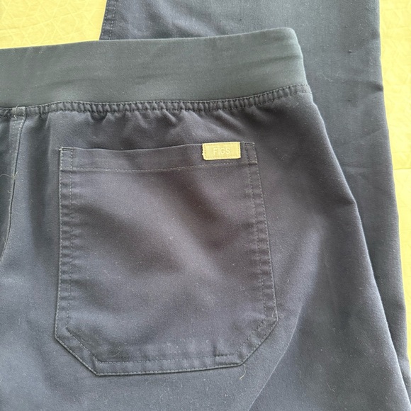FIGS Navy Blue Livingston Pants- MP - Picture 8 of 8